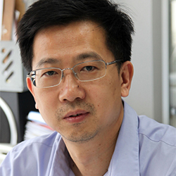 方向東