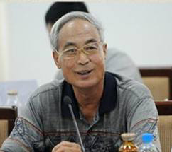 李  健